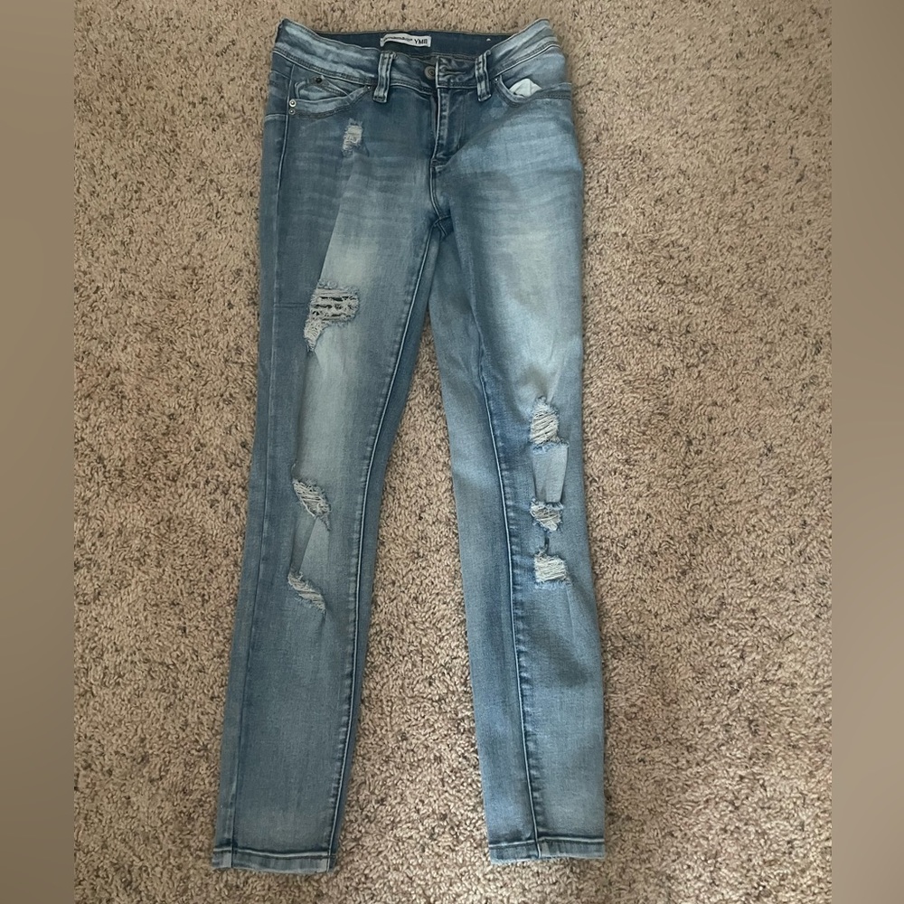 Juniors ripped skinny jeans size 5